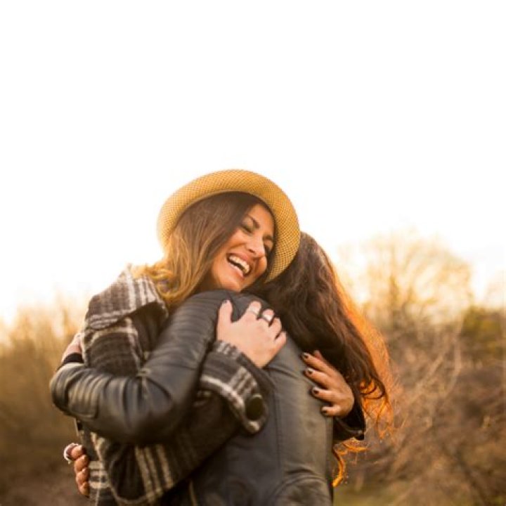 10 Ways to Get a Girl to Send You Pictures of Herself