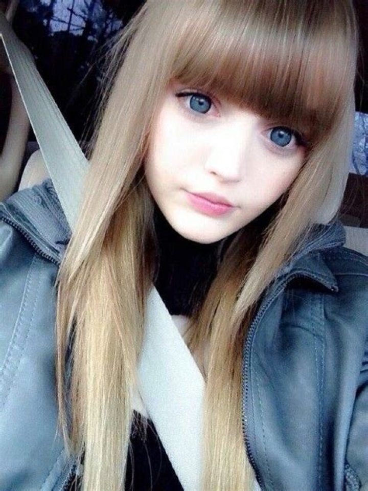 16 Insane Photos of Women Living as Human Dolls