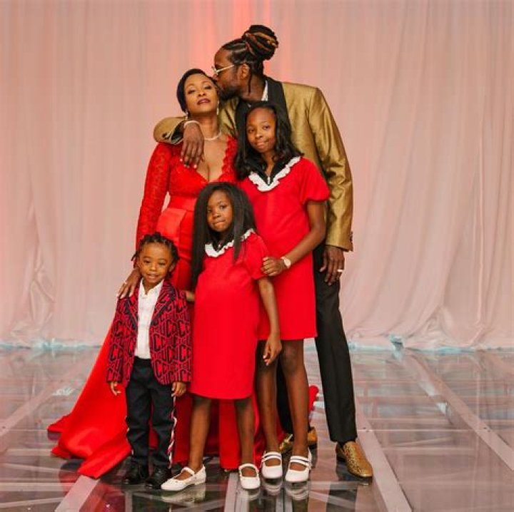 2 CHAINZ, WIFE AND KIDS ATTEND ATLANTA HAWKS GAME 247 News Around The