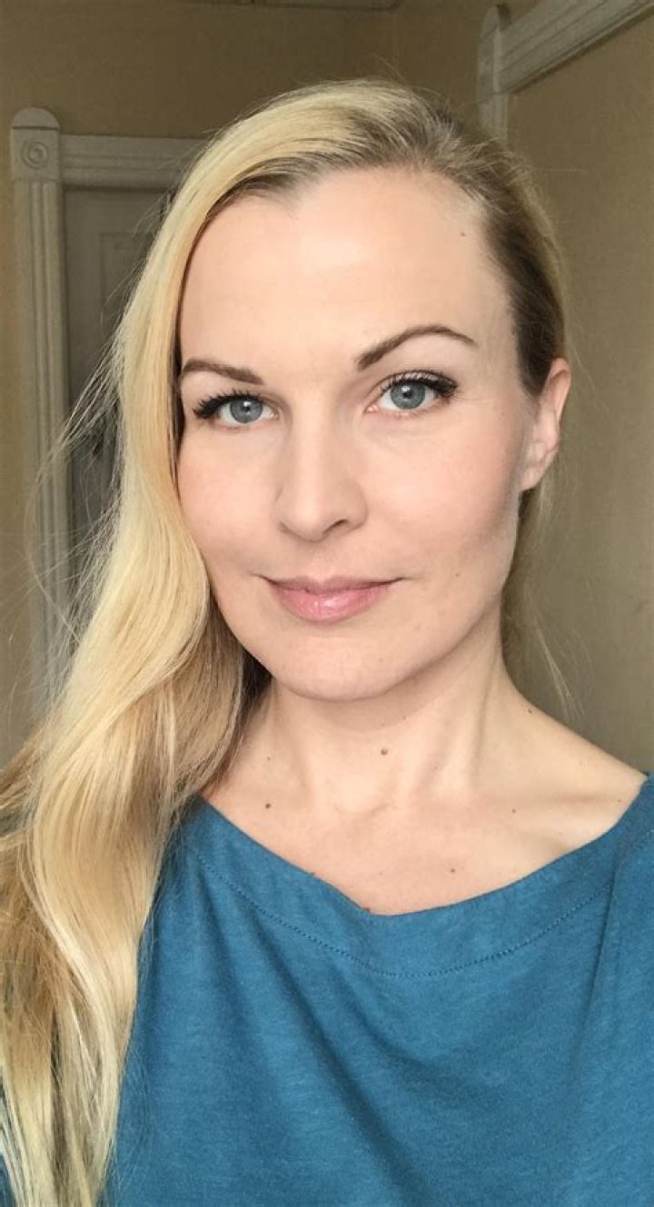 27 Year Old Woman Sees Progress After Getting Stuck for Weeks