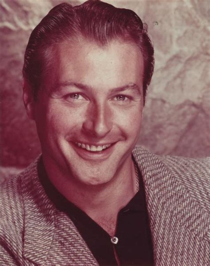 40 Handsome Portrait Photos of American Actor Hamilton in the