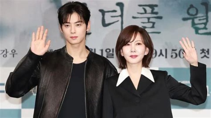 45+ Cha EunWoo Girlfriend In Real Life Gallery Of Korean Pop Idol