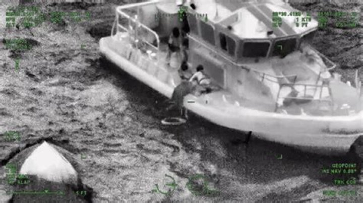 5 rescued after boat capsizes in waters off Pasco County coast