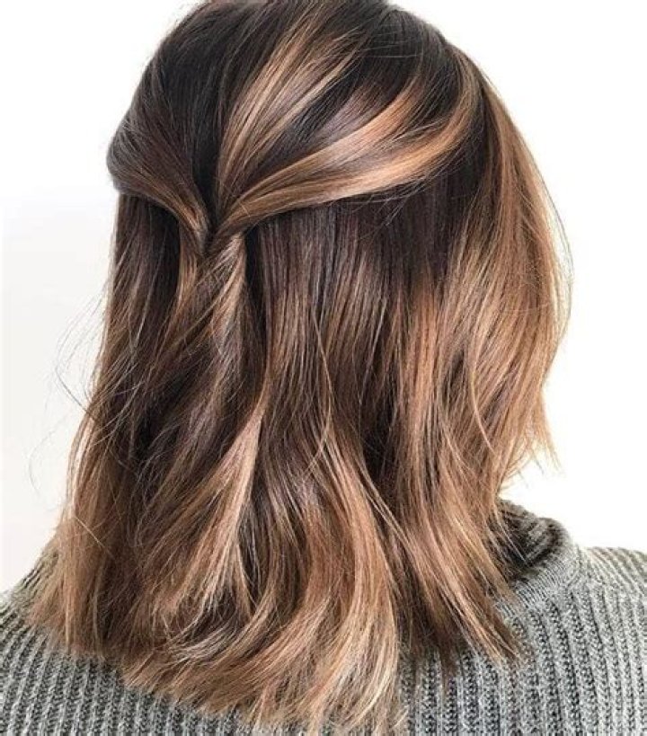 50 Best and Flattering Brown Hair with Blonde Highlights for 2022