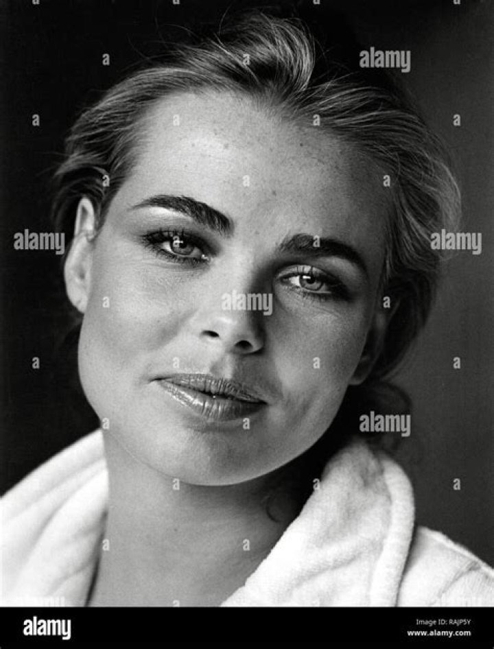 50 Hot Margaux Hemingway Photos 12thBlog