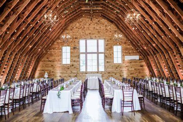 A Bright, PreppyChic Wedding at The HillStead Museum in Farmington, Connecticut