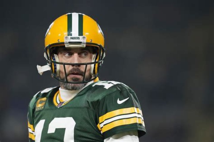 Aaron Rodgers' Rumored Girlfriend Turns Heads At Wedding The Spun