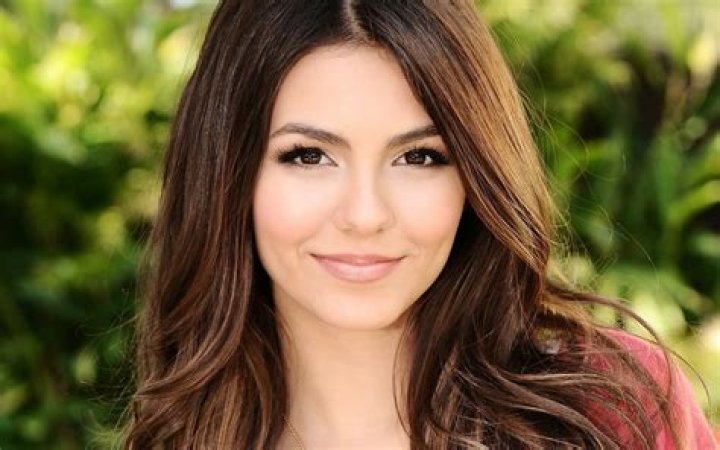 Actress, Women, Portrait, Looking At Viewer, Smiling, Celebrity, Victoria Justice