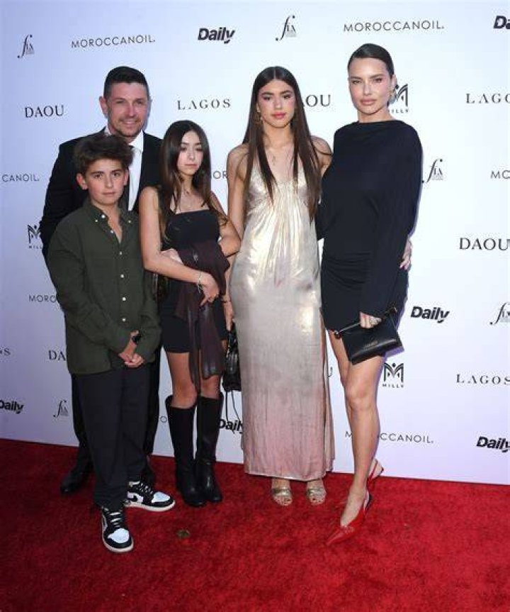 Adriana Lima Family Husband, Kids, Parents, Siblings FamilyWing