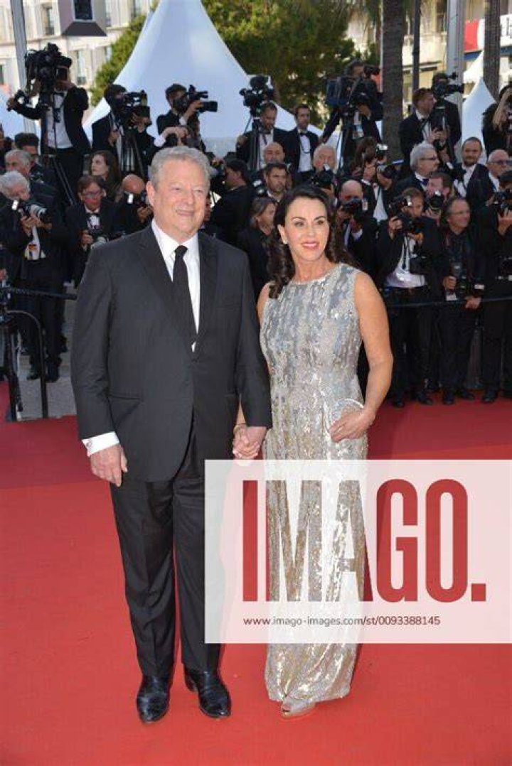 Al Gore with his wife Elizabeth Keadle Arriving on the red carpet for