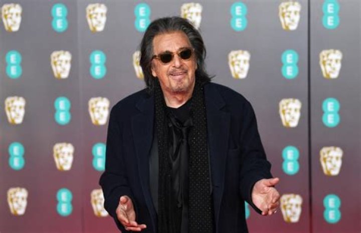 Al Pacino, tată la 83 de ani! Iubita lui are 29 de ani!!!!