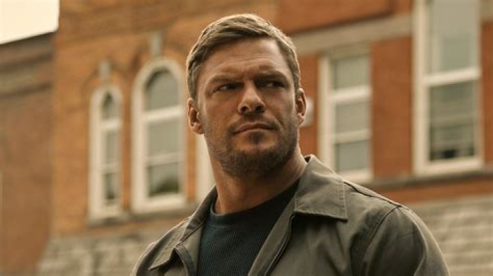 Alan Ritchson's Jack Reacher Workout and Diet Routine Fitness Volt
