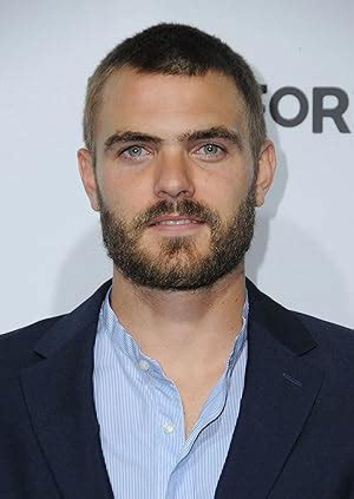 Alex Roe FAQ IMDb