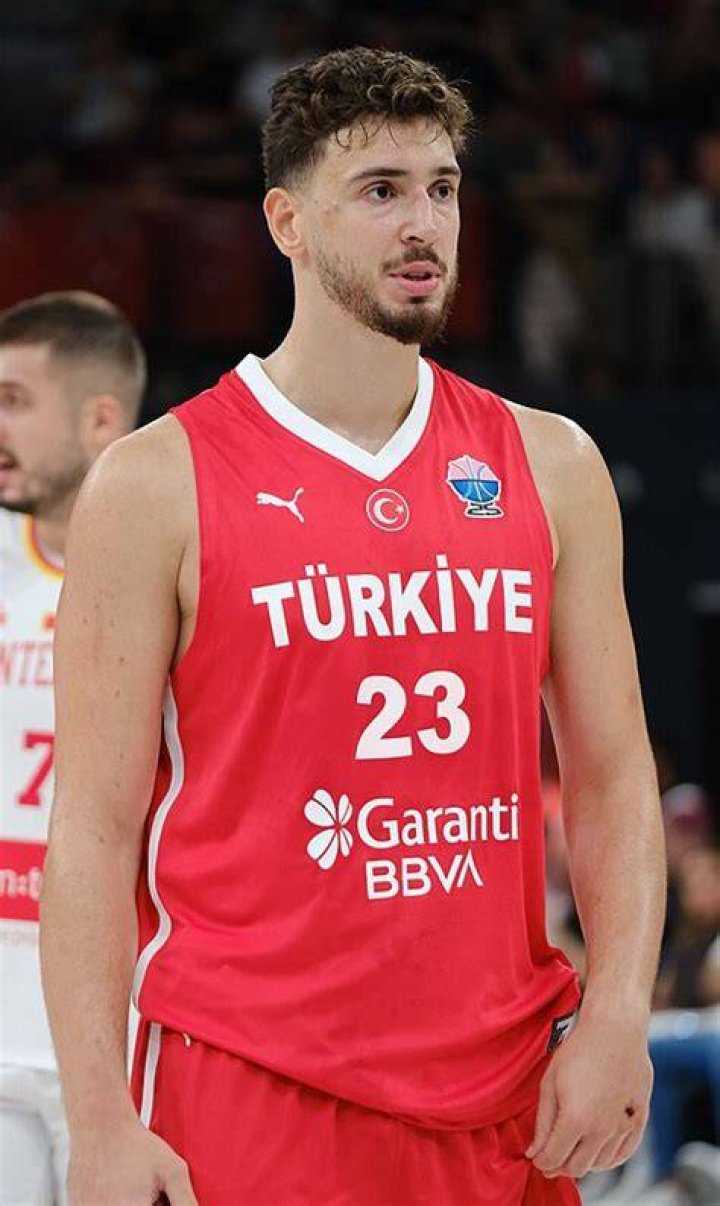 Alperen Şeng&uuml;n'&uuml;n "doubledouble" performansı yetmedi Son Dakika