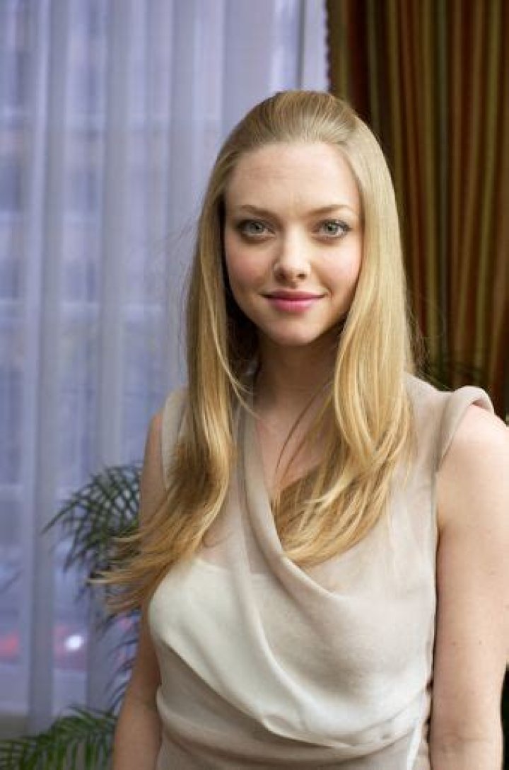 Amanda Seyfried The Celebritys Wiki Fandom powered by Wikia