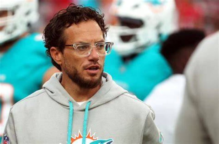 American Football Coach Mike Mcdaniel Father Passed Away His Mother