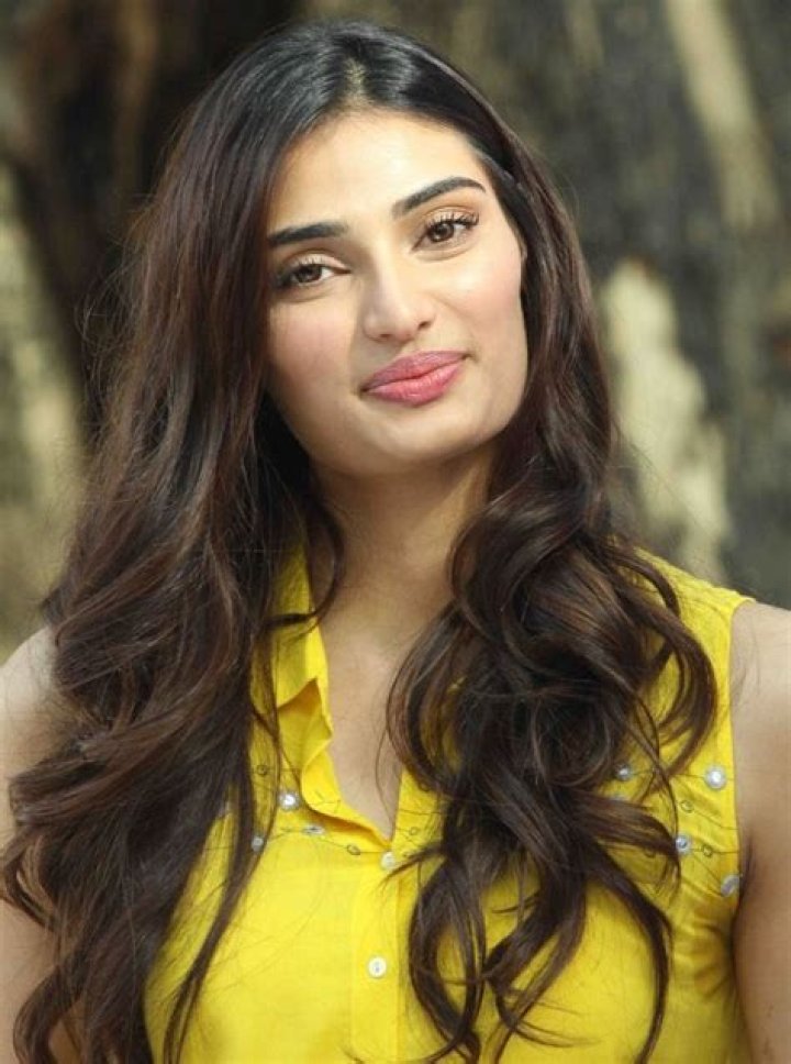 Athiya Shetty Age, Height, Biography 2022 Wiki, Net Worth, Boyfriend