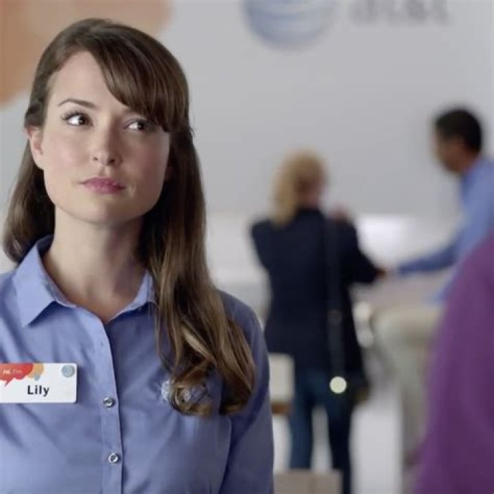 att lilly AT&T Spies From Verizon Commercial ODDS and ENDS Pinterest Halloween costumes