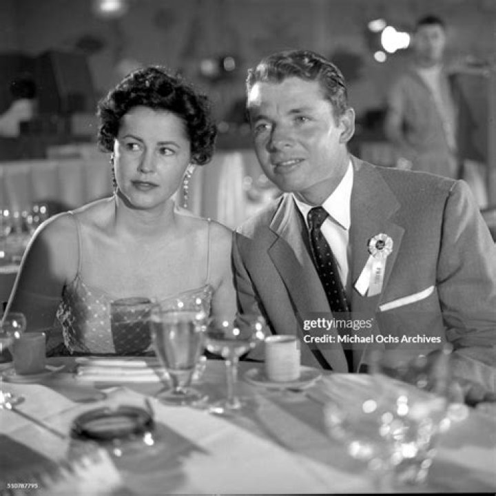 Audie Murphy and first wife, Wanda Hendrix Celebrity weddings