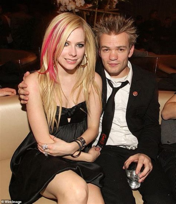 Avril Lavigne and boyfriend Mod Sun pack on PDA on his birthday