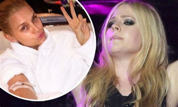 Avril Lavigne Baby Bump? Decide For Yourself! E! Online AU