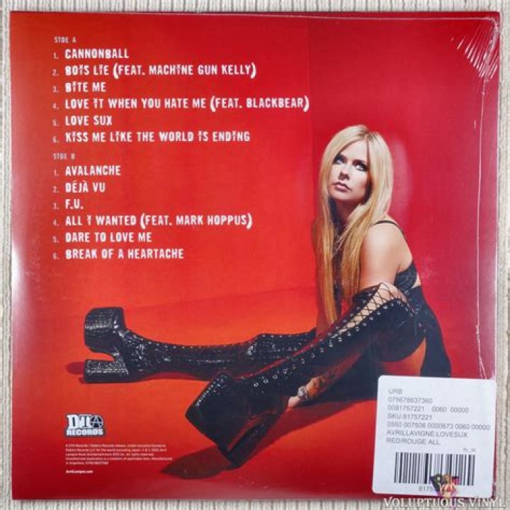 Avril Lavigne Releases Album Love Sux Deluxe Edition Music Corners