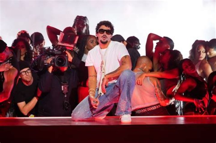 Bad Bunny Fans Flipping Out After He's Captured Kissing Woman in Club