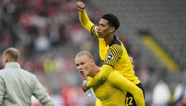 Bellingham Borussia Dortmund's youngest scorer with debut goal