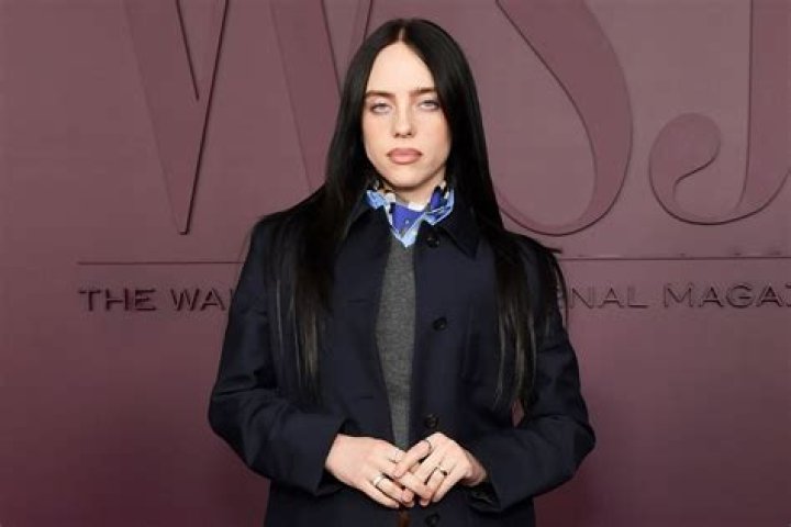 Billie Eilish Net Worth 2021, Age, Height, Weight, Wiki & Quotes