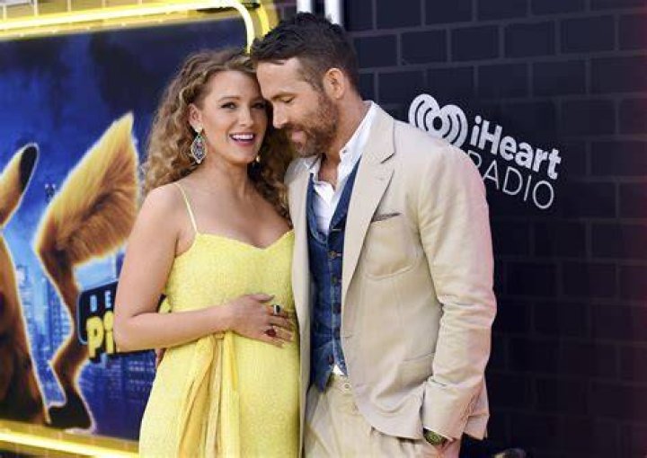 Blake Lively enceinte Elle attend un troisi&egrave;me enfant de Ryan Reynolds