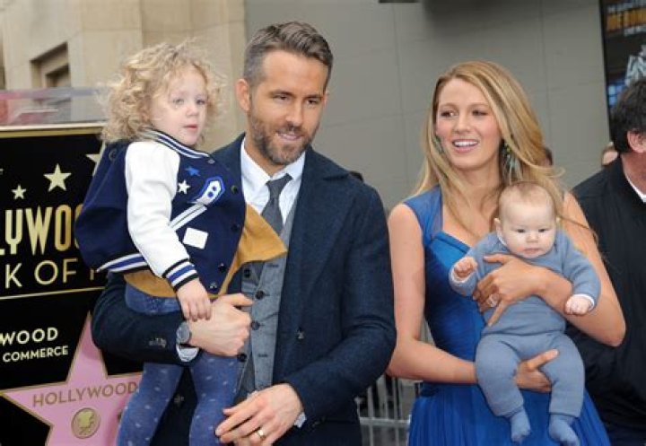 Blake Lively Family Photos, Husband, Siblings, Children Names, Age