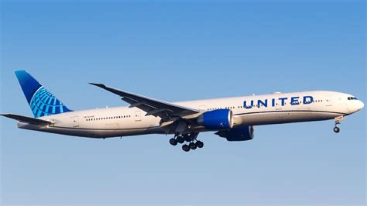 Boeing 777 United
