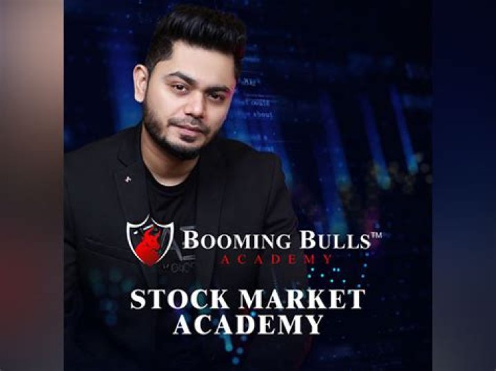 Booming Bulls Academy Founder & CEO Anish Singh Thakur bestowed with "Best Trainer in Stock