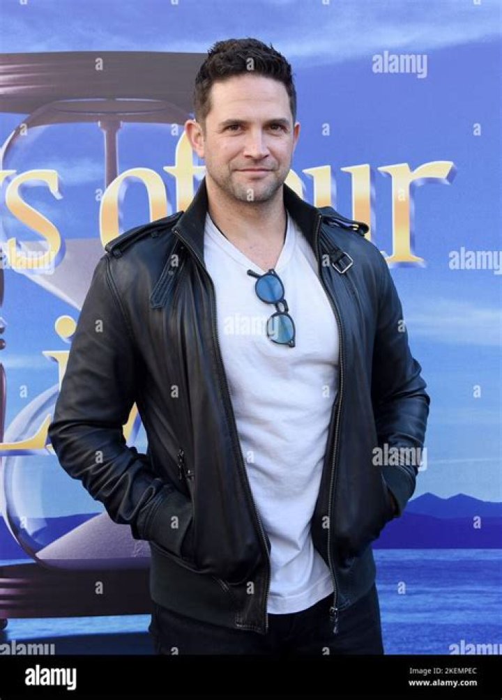 Brandon Barash Net Worth, Age, Height, Wife, Family, Wiki 2024 Biography