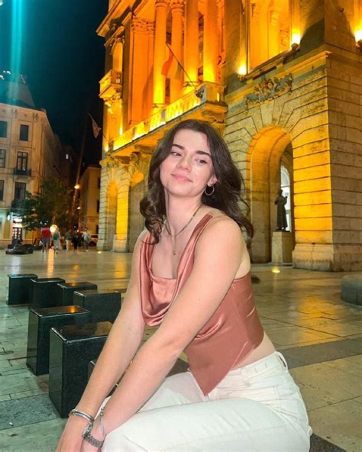 Brett Cooper r/CelebrityArmpits