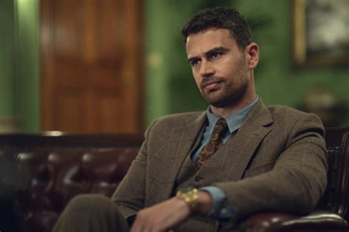 British Actor Theo James Is Confirmed As The New Bond Mum's Lounge