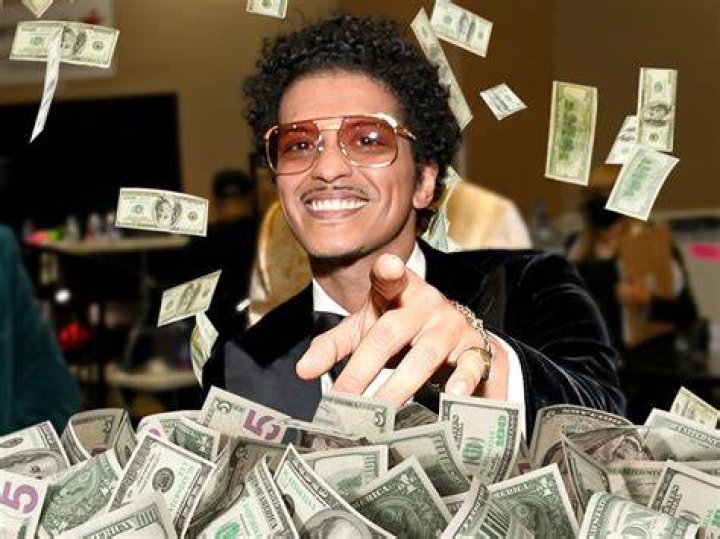 Bruno Mars How Much Money Does he Have and How He Spends it? The Wallet