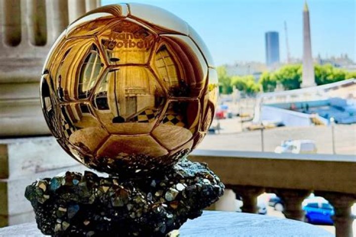 Buy 2018 Ballon d'Or Trophy Football Golden Ball Award Trofei Calcio World's