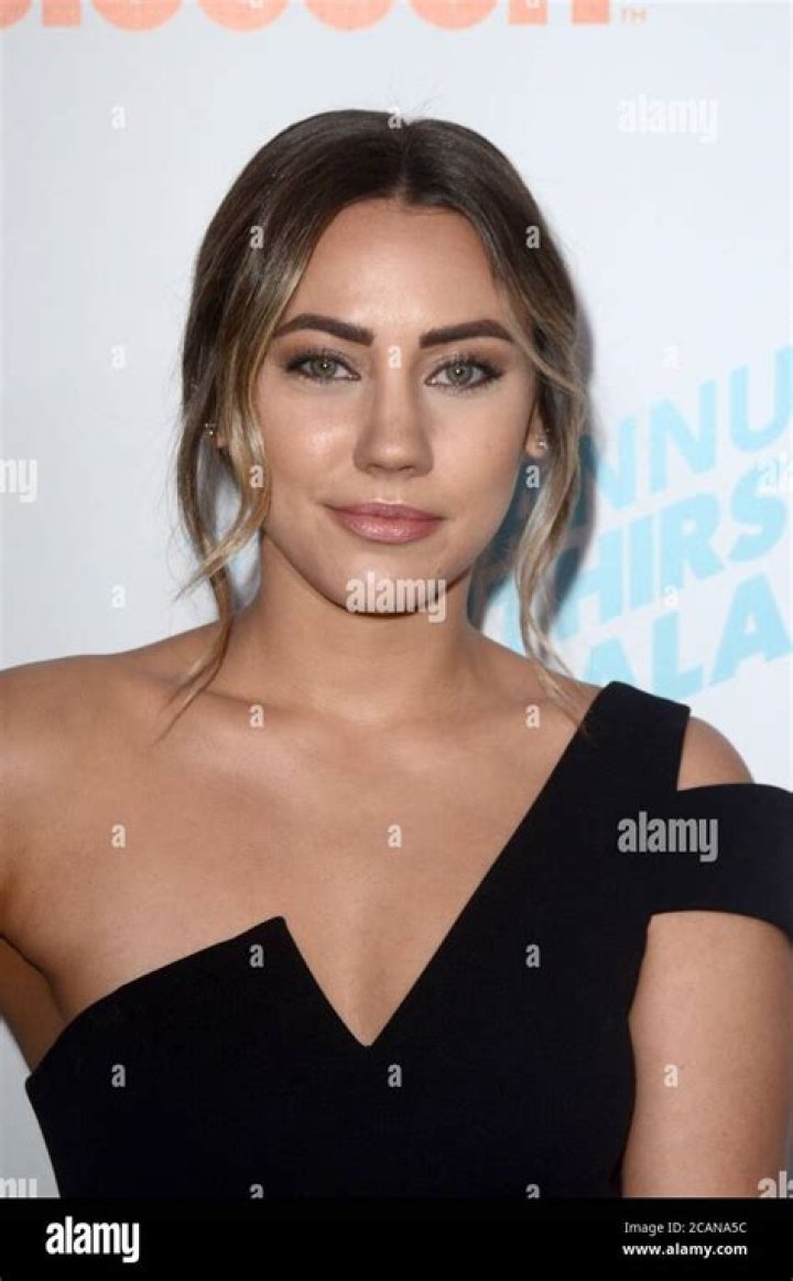 Cammie Scott at the 9th Annual Thirst Gala in Los Angeles Celeb Donut