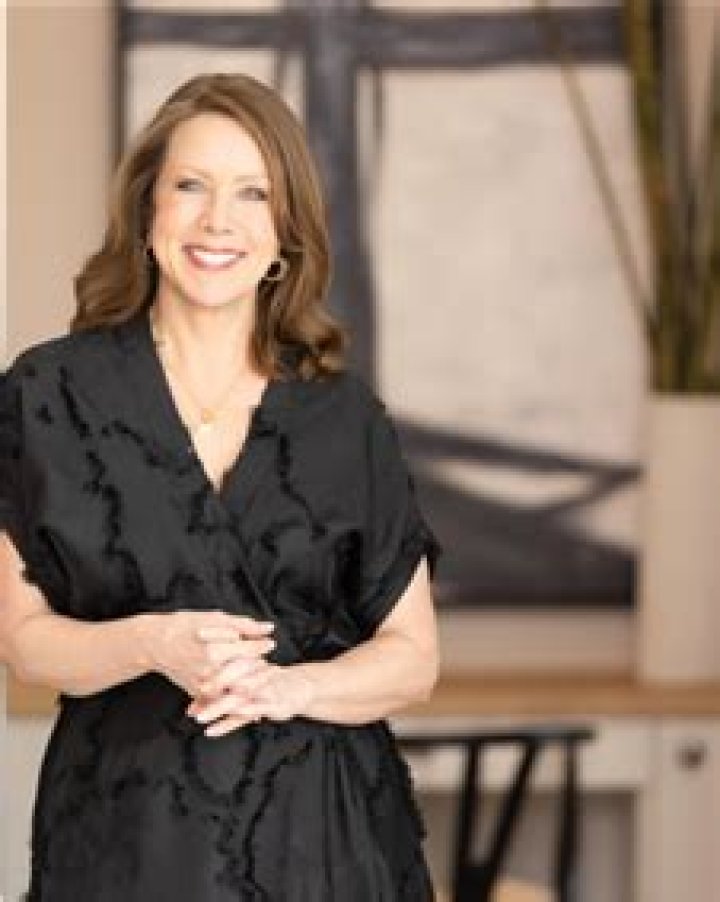Cari Ann Carter Edina Realty (New) 11 Photos Real Estate Agents