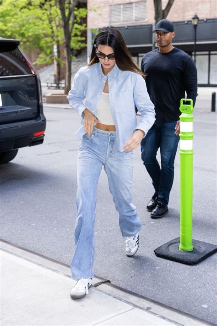 Celeste Barber imitates Kendall Jenner's 'micro thong' snap