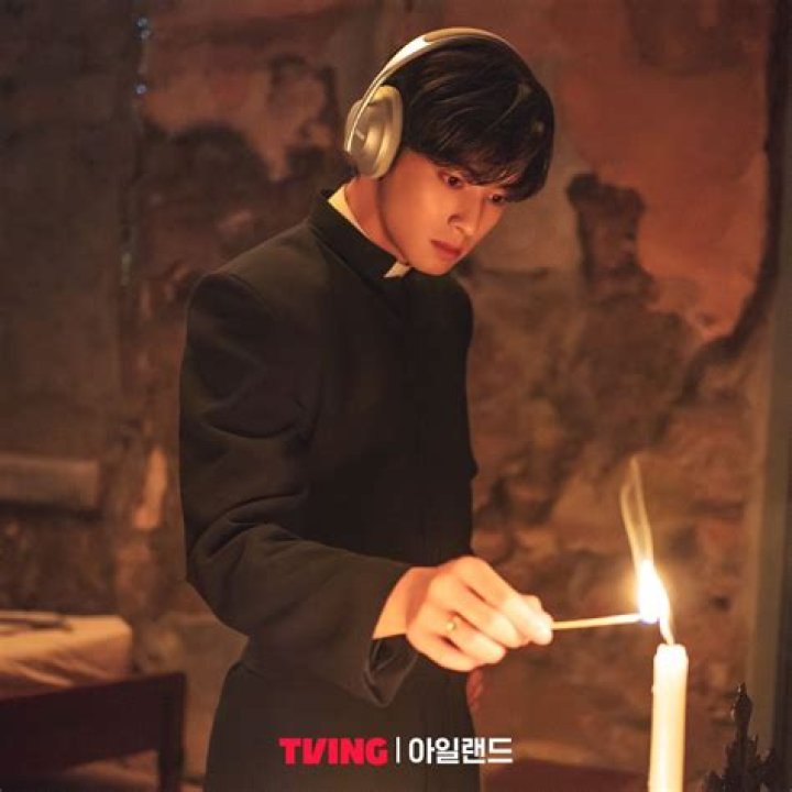 Cha Eun Woo Religion The Handsome Idol Cha Eunwoo, Take a Look at