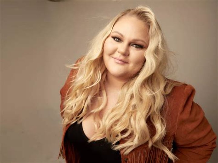 Chelcie Lynn's Wiki Age, Net Worth, Sisters, Real Name, Husband