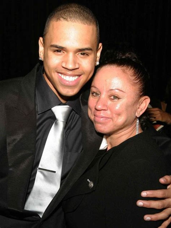 Chris Brown Mom Brother Parents Star Yes