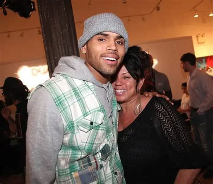 Chris Brown Parents Joyce Hawkins and Clinton Brown. Siblings