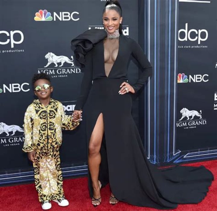 Ciara weight, height and age. We know it all!