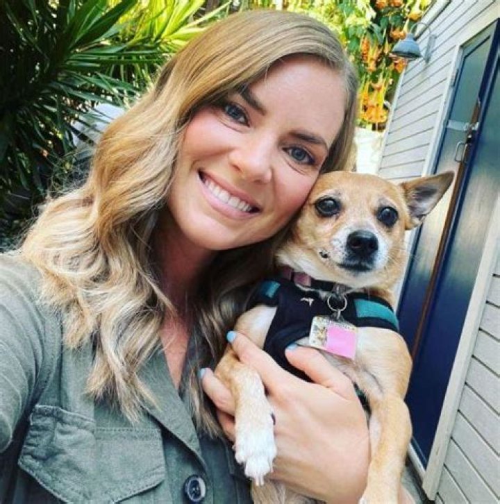 Cindy Busby Biography, Age, Height, Boyfriend mrDustBin