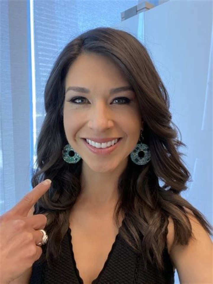 CNN Anchor Ana Cabrera Height, Biography, Salary, Net Worth, Neck, Ethnicity, Children ABTC