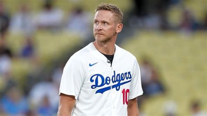 COREY PERRY DID NOT BANG BEDARD'S MOM 10,000 Takes