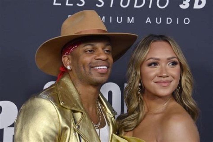 Country Singer Jimmie Allen's Wife Unfollows & Shades Him After Breakup/Pregnancy News Perez